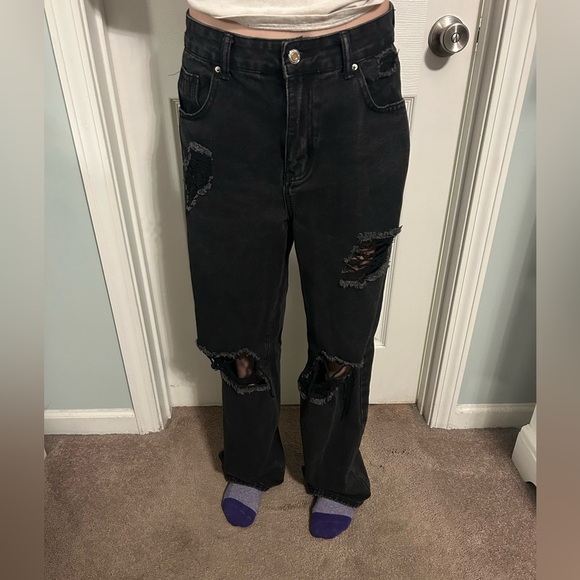 Ripped 90’s Baggy Jeans Size Medium - Picture 1 of 2